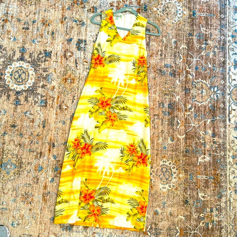 Tommy Bahamas size 2 sleeveless maxi dress